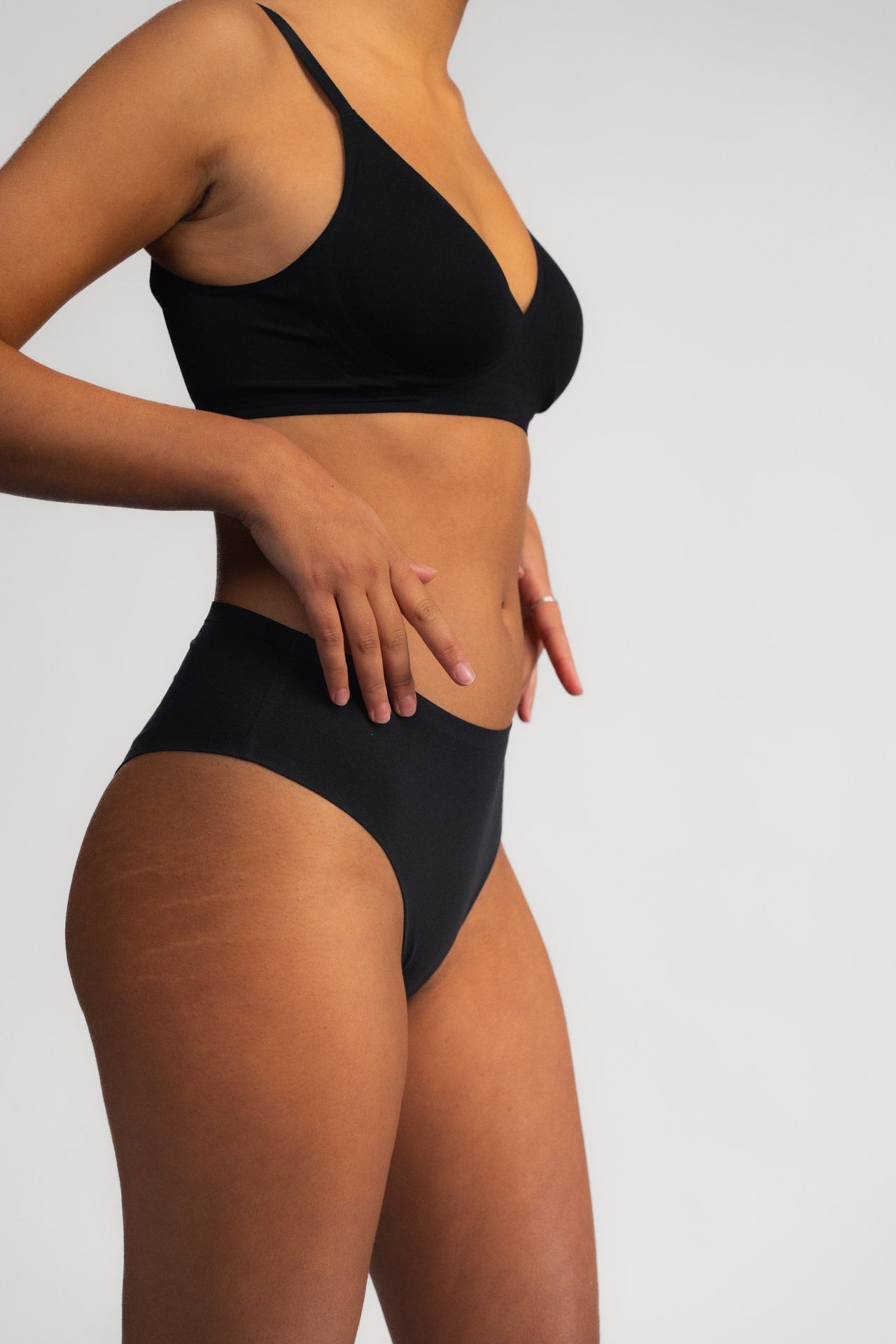 Slip brasiliana Seamless LUXE BLACK - 2 pezzi