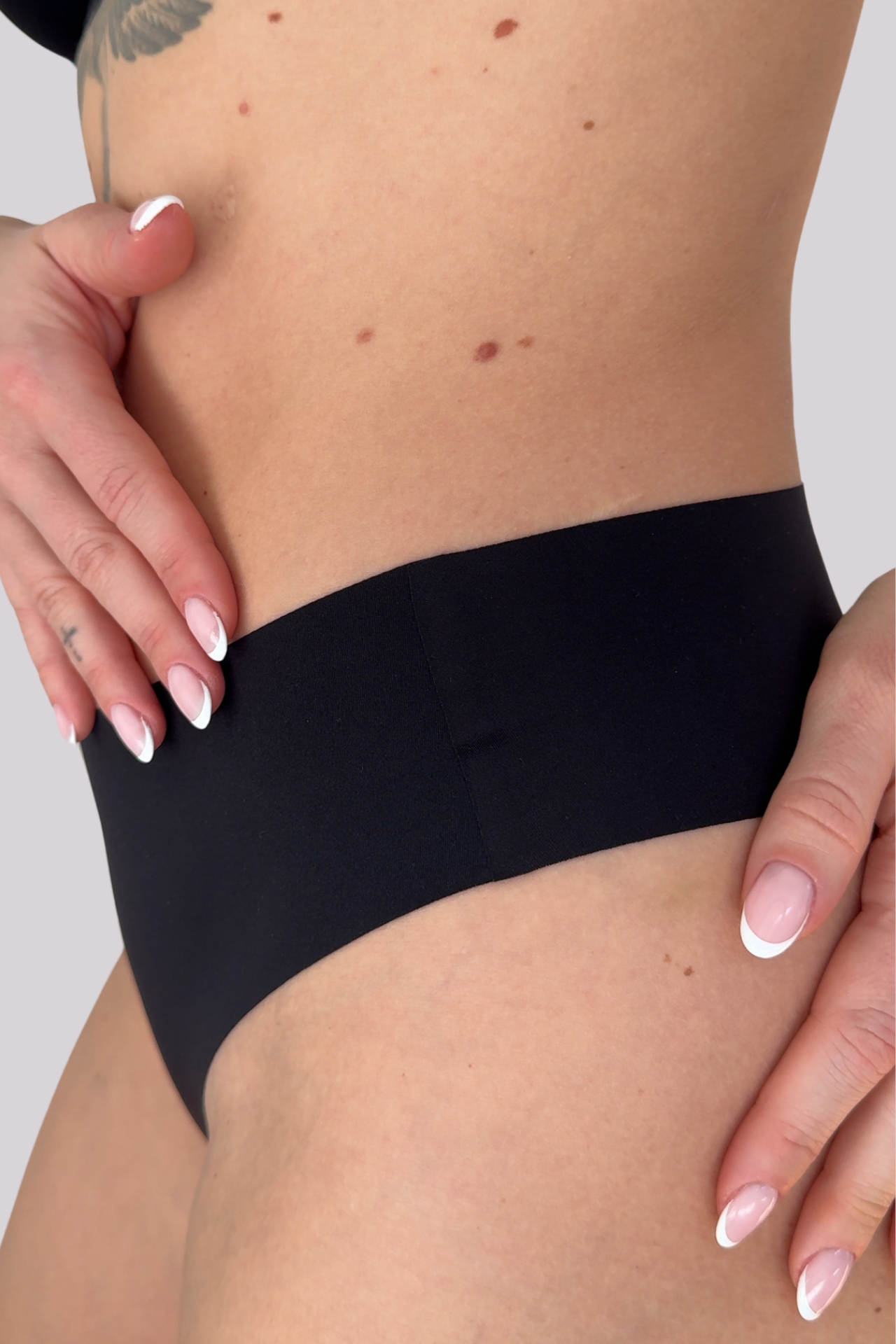 Slip brasiliana Seamless SCULPT BLACK